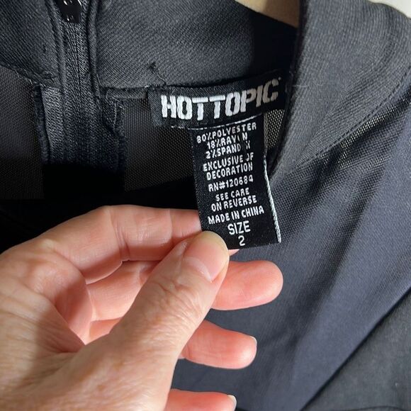 Hot Topic Marvel Ant-Man And The Wasp: Quantumania Ant-Man Dress Plus Size 2 - Picture 6 of 8